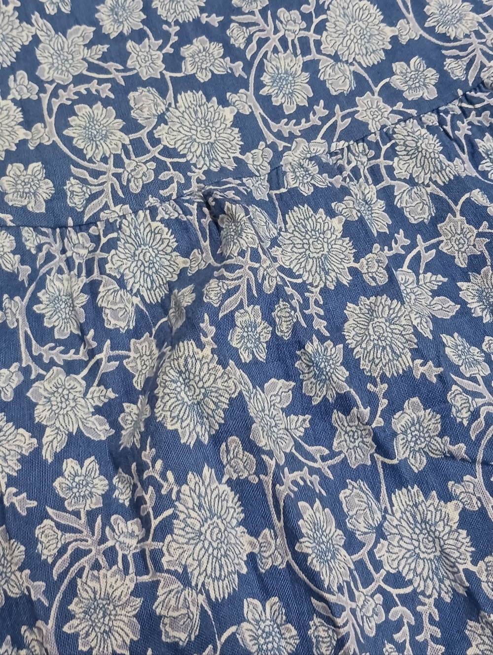 Sim & Sam Halter V-Neck Bohemian Floral Maxi Dress Smocked Back - Picture 7 of 11